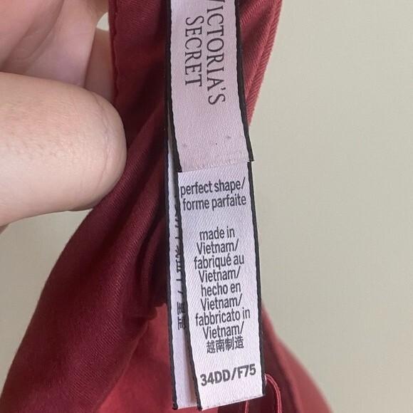 Victoria Secret Red Body by Victoria Perfect Shape Bra Size 34DD - Picture 4 of 6